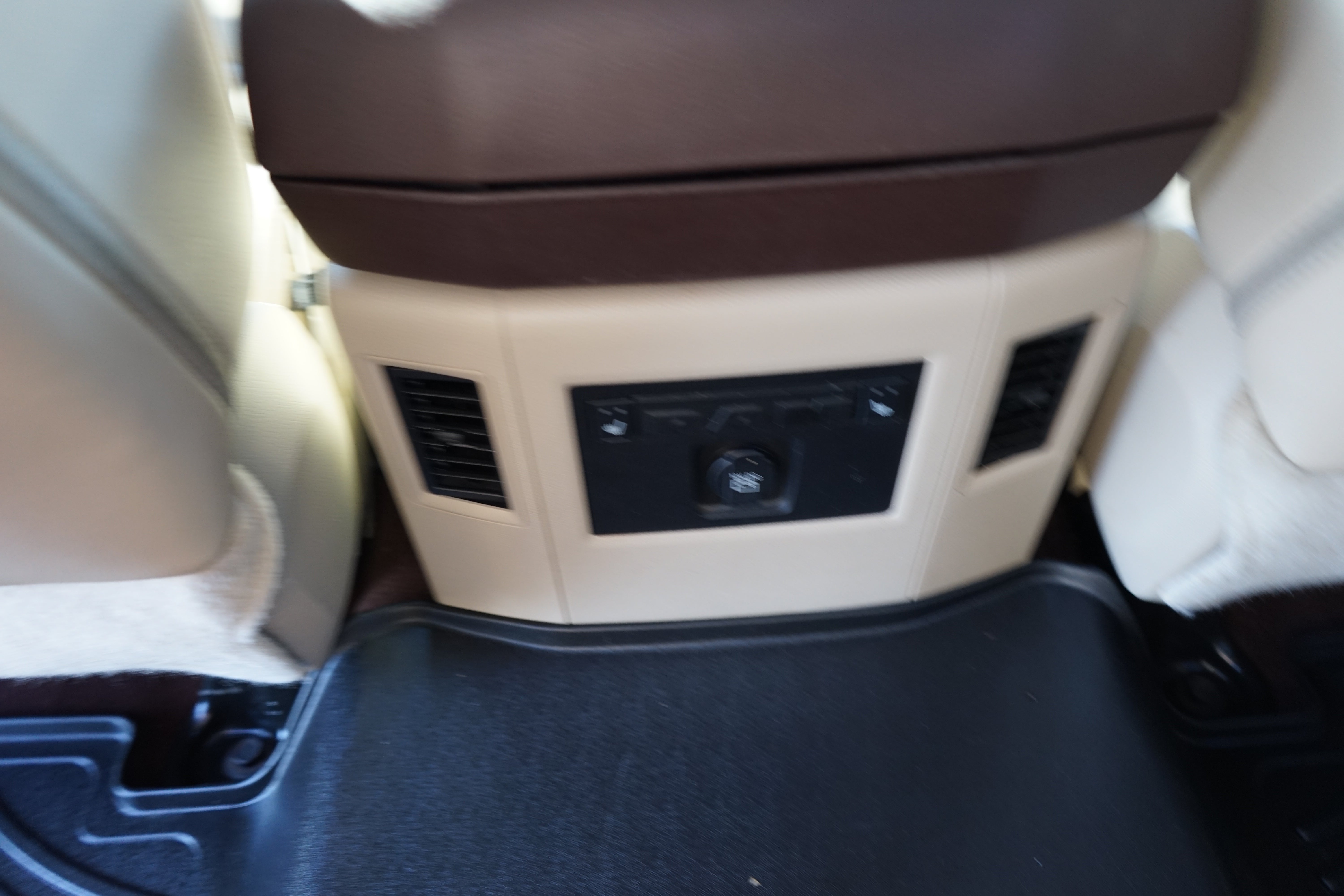 2017 RAM 1500 LARAM Base