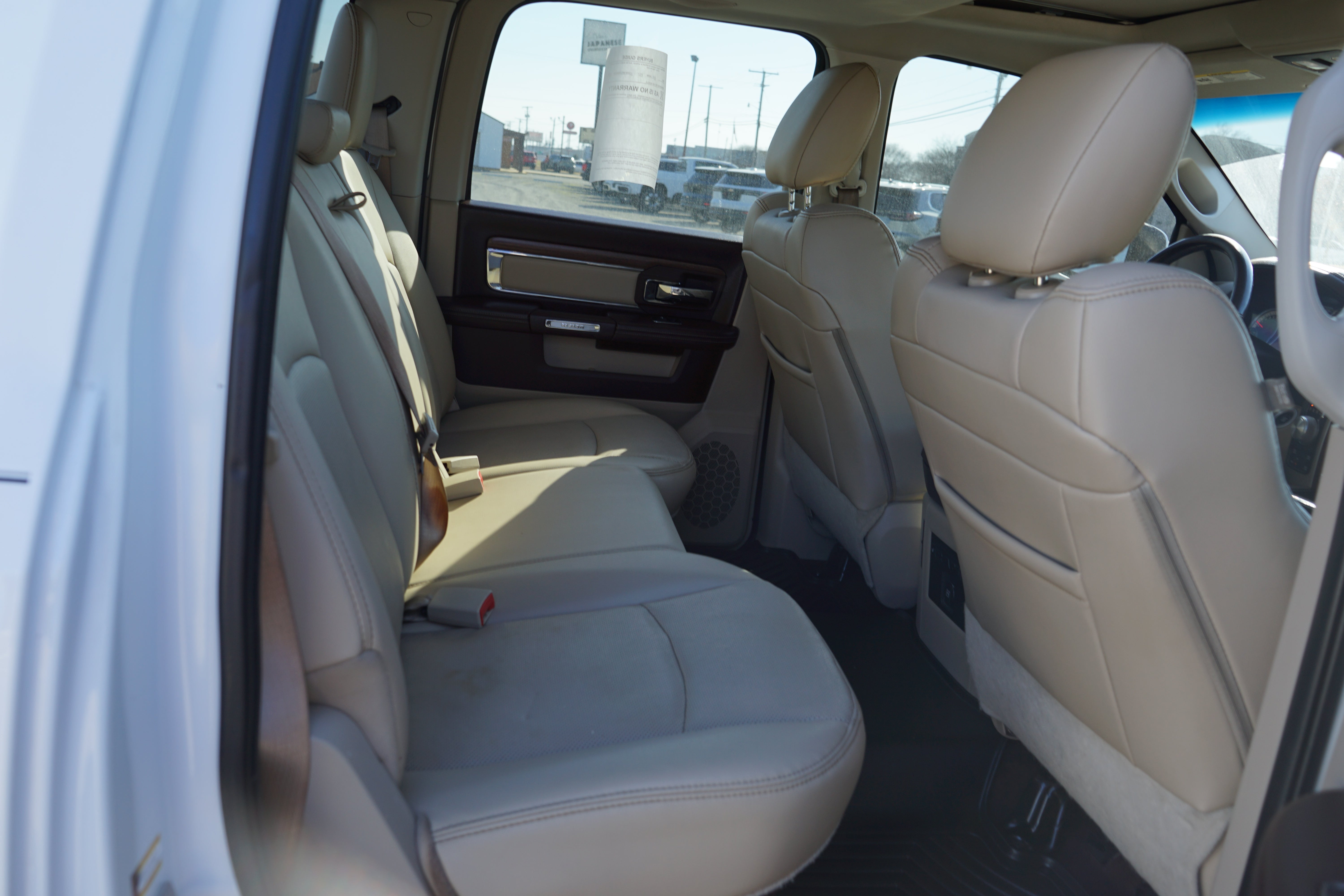 2017 RAM 1500 LARAM Base