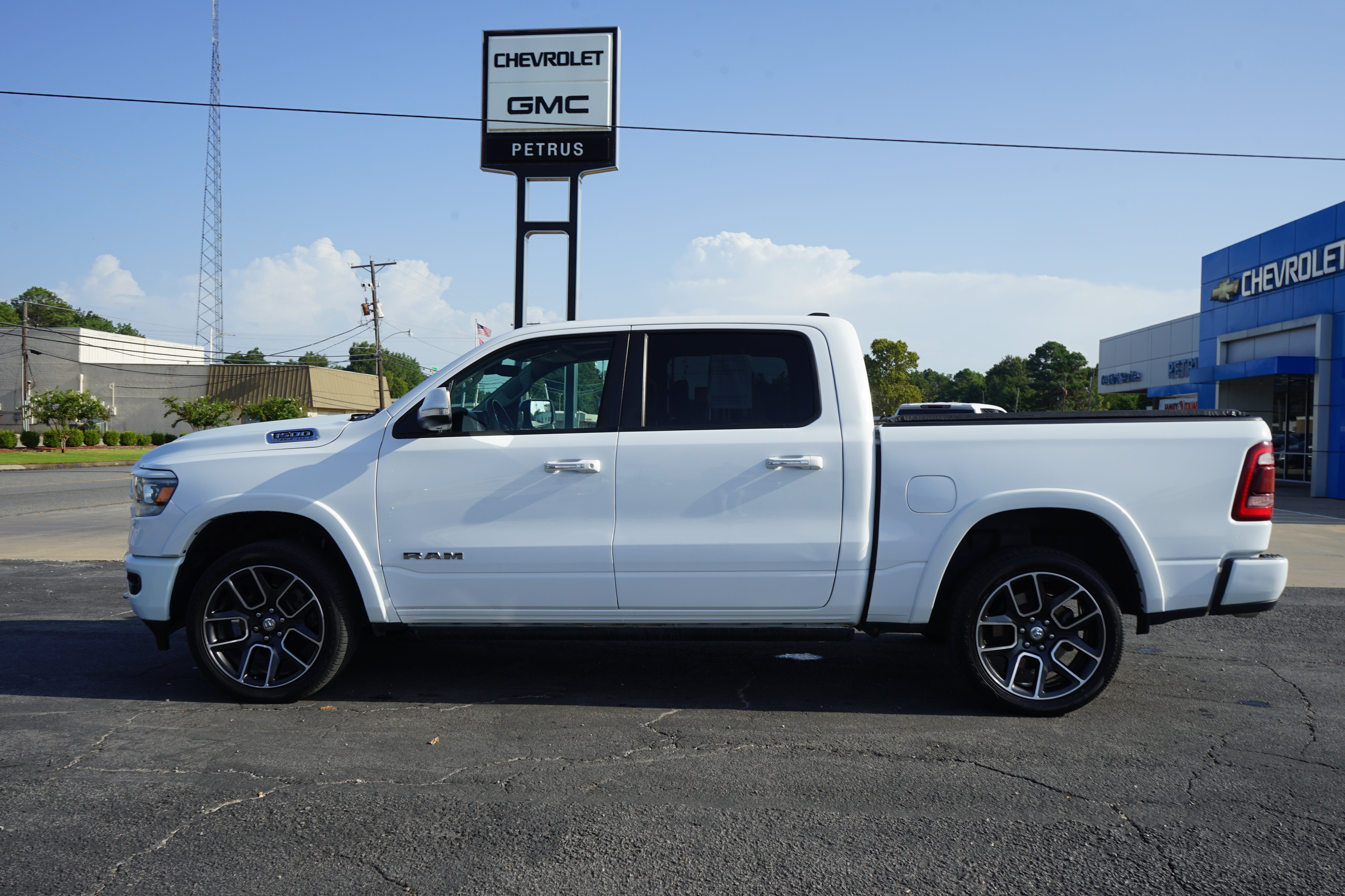 Used 2021 RAM Ram 1500 Pickup Laramie with VIN 1C6SRFJT1MN676774 for sale in Little Rock