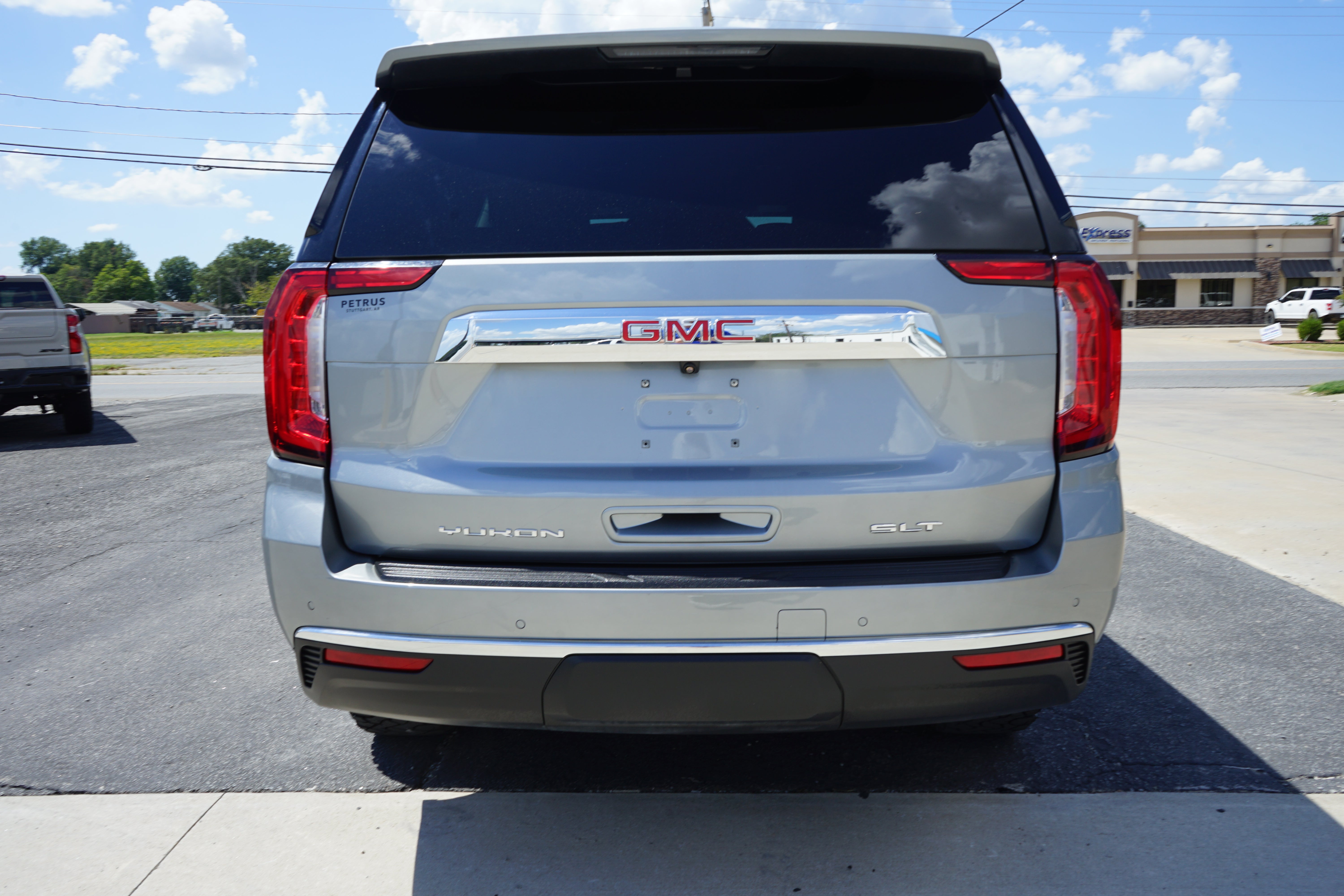 2024 GMC Yukon SLT