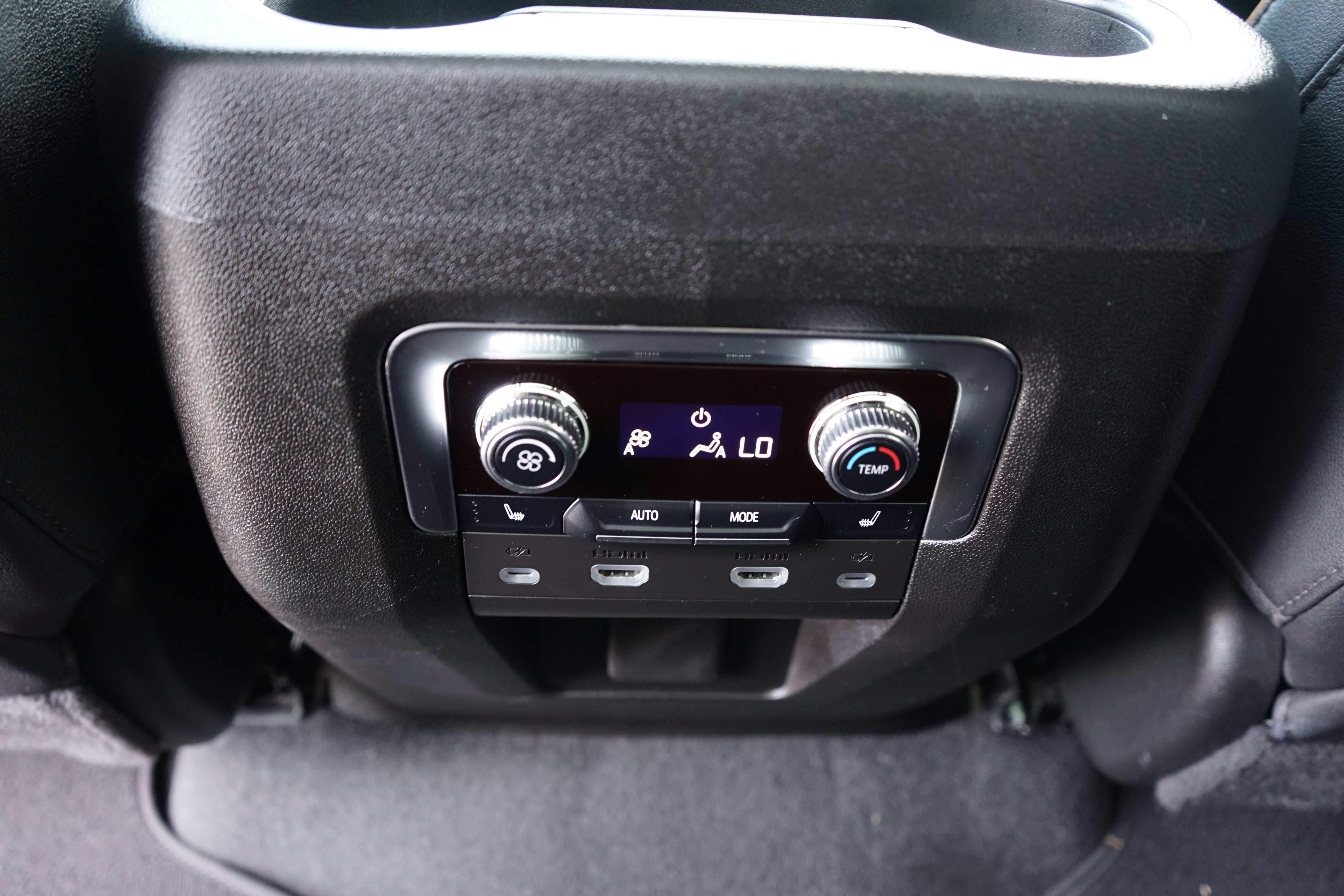 2024 GMC Yukon XL AT4