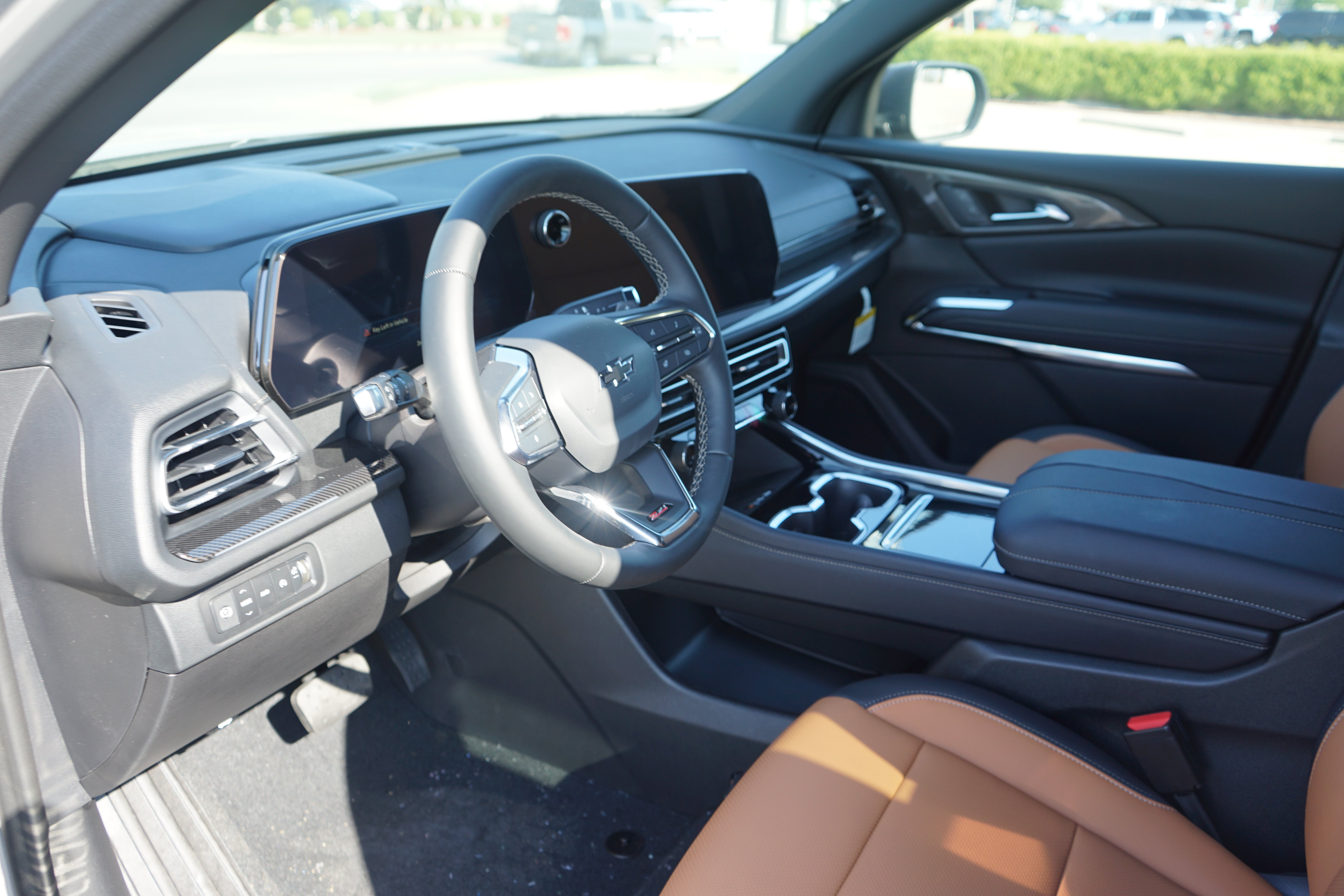 2027 Chevrolet Traverse Z71 - Photo 10