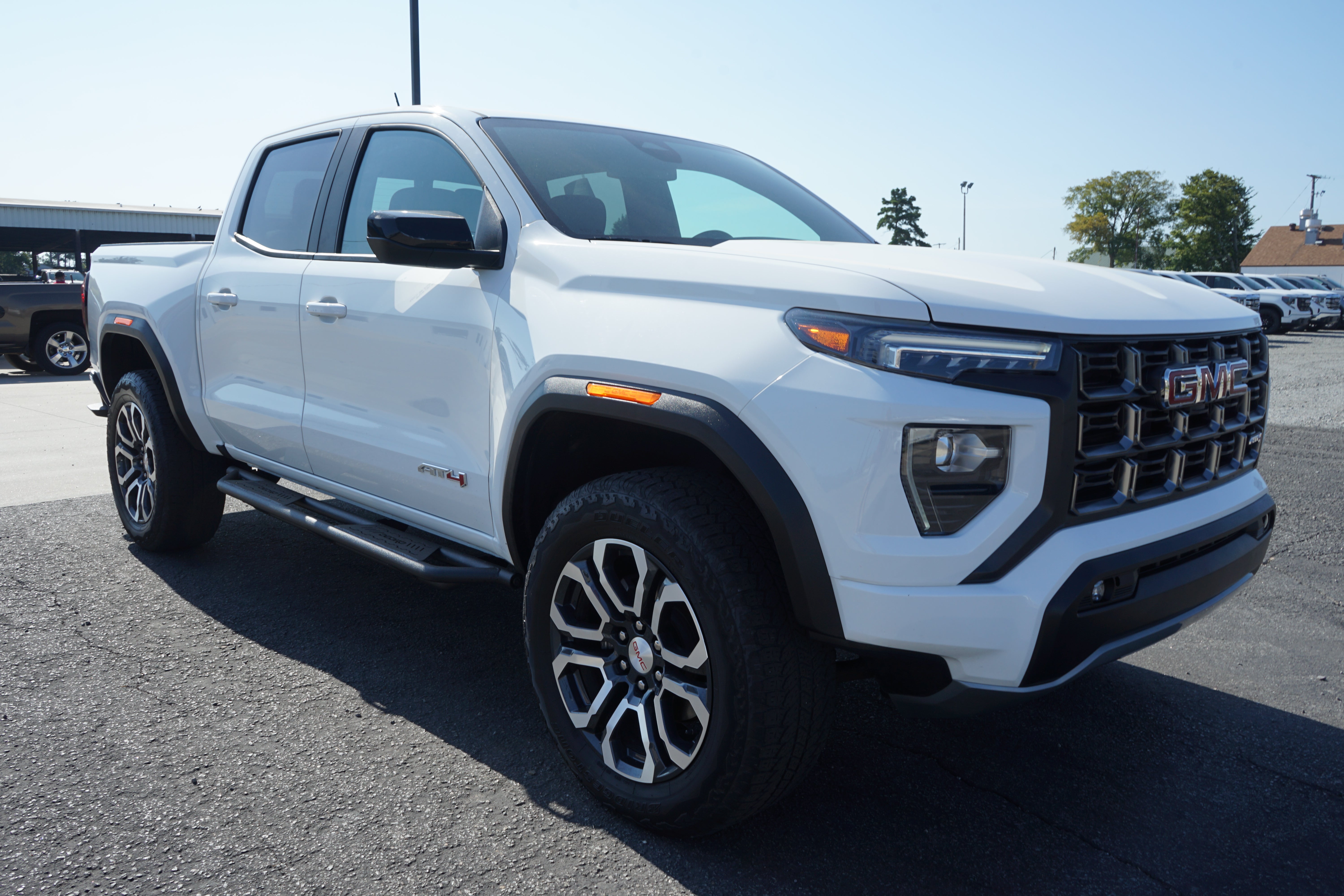 2023 GMC Canyon 4WD AT4