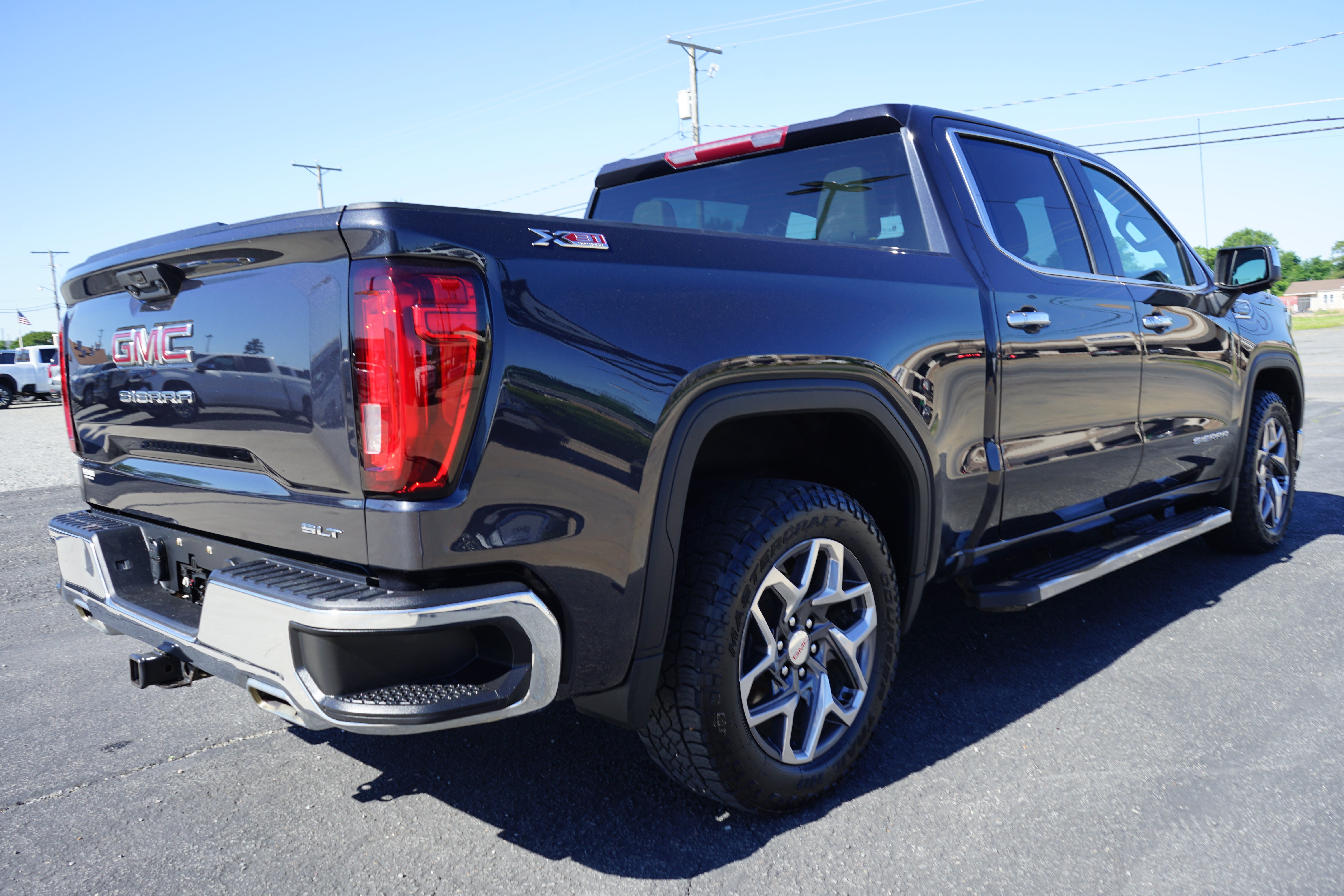 2024 GMC Sierra 1500 SLT