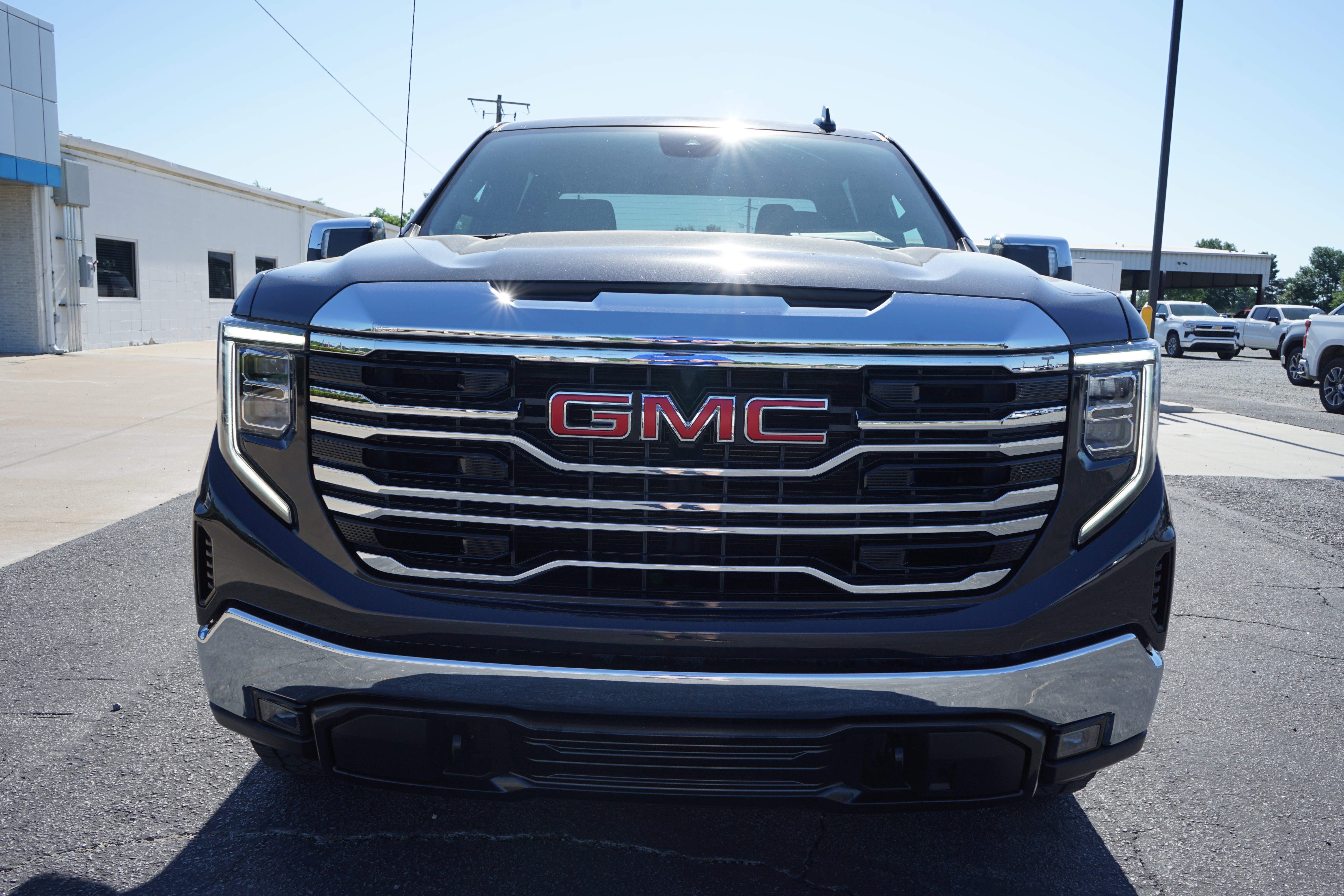 2024 GMC Sierra 1500 SLT
