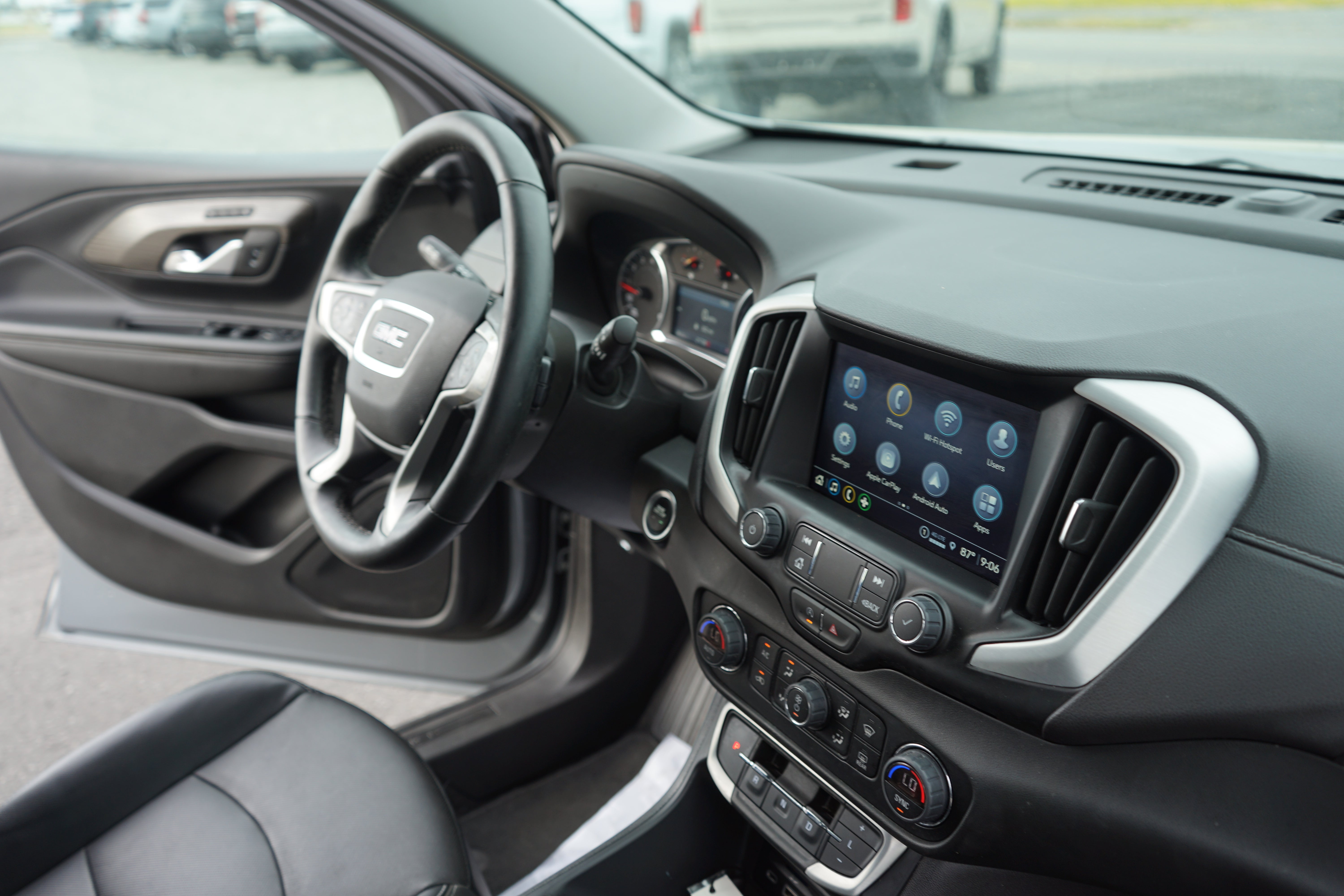 2023 GMC Terrain SLT