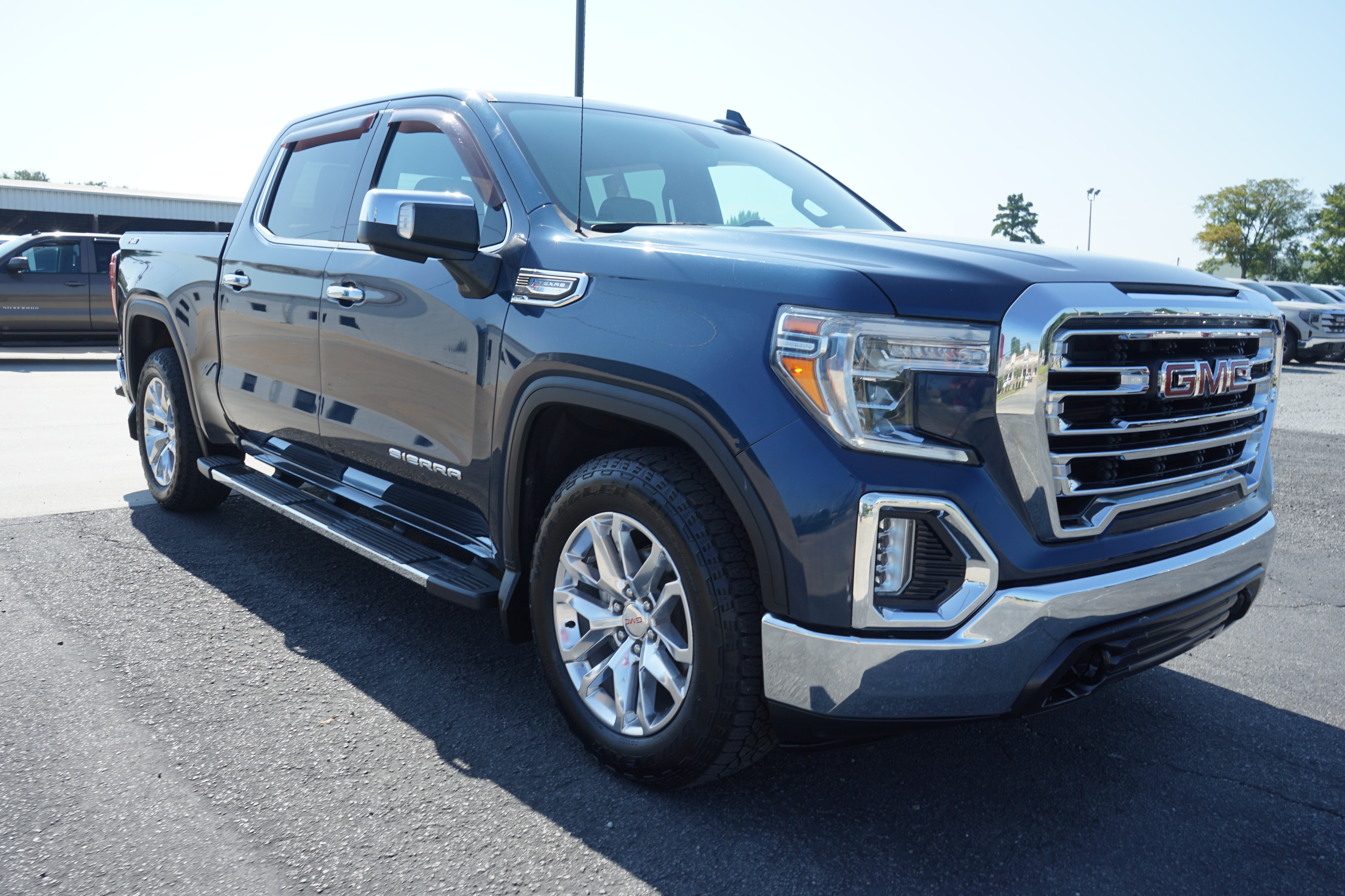2021 GMC Sierra 1500 SLT