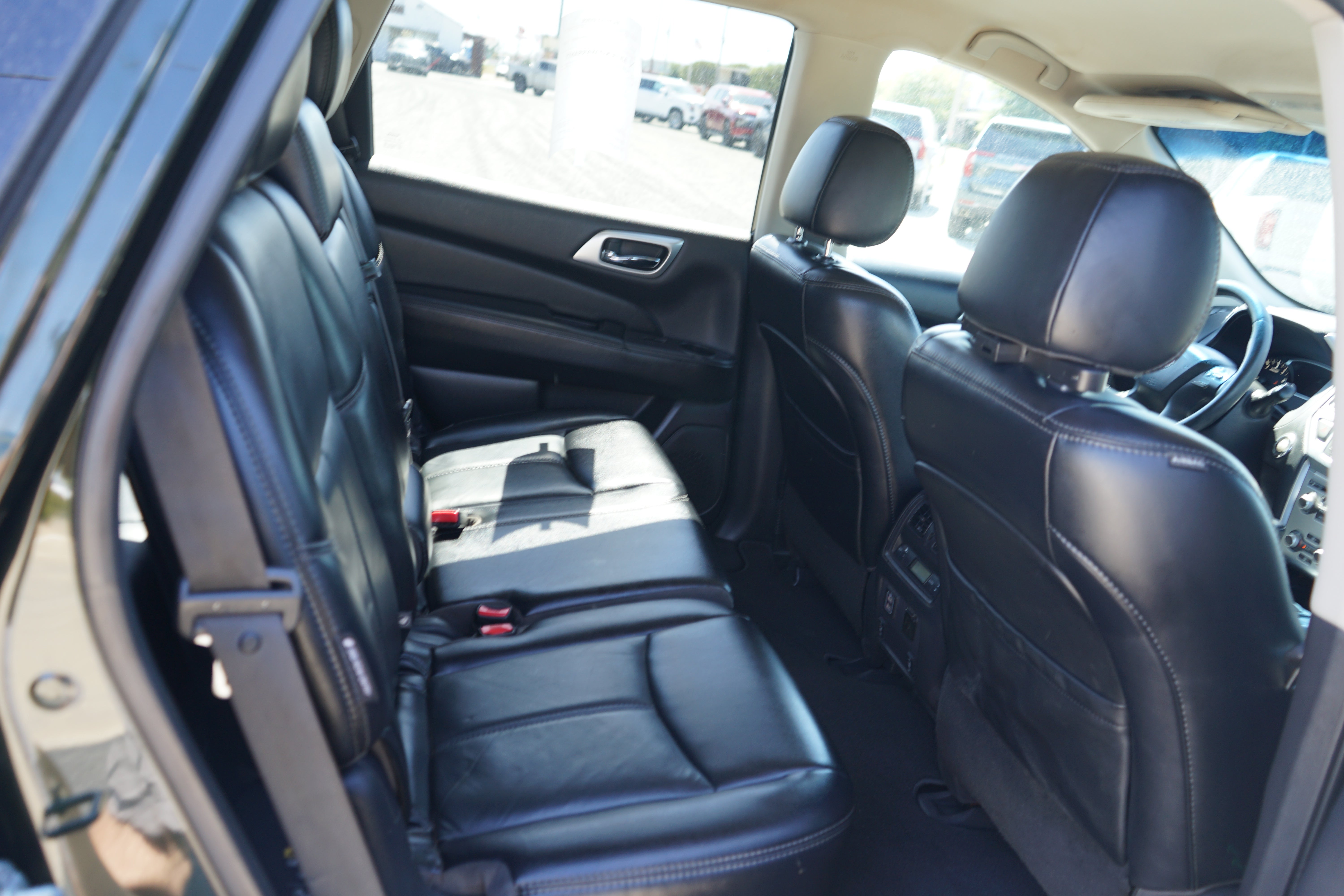2018 Nissan Pathfinder SL
