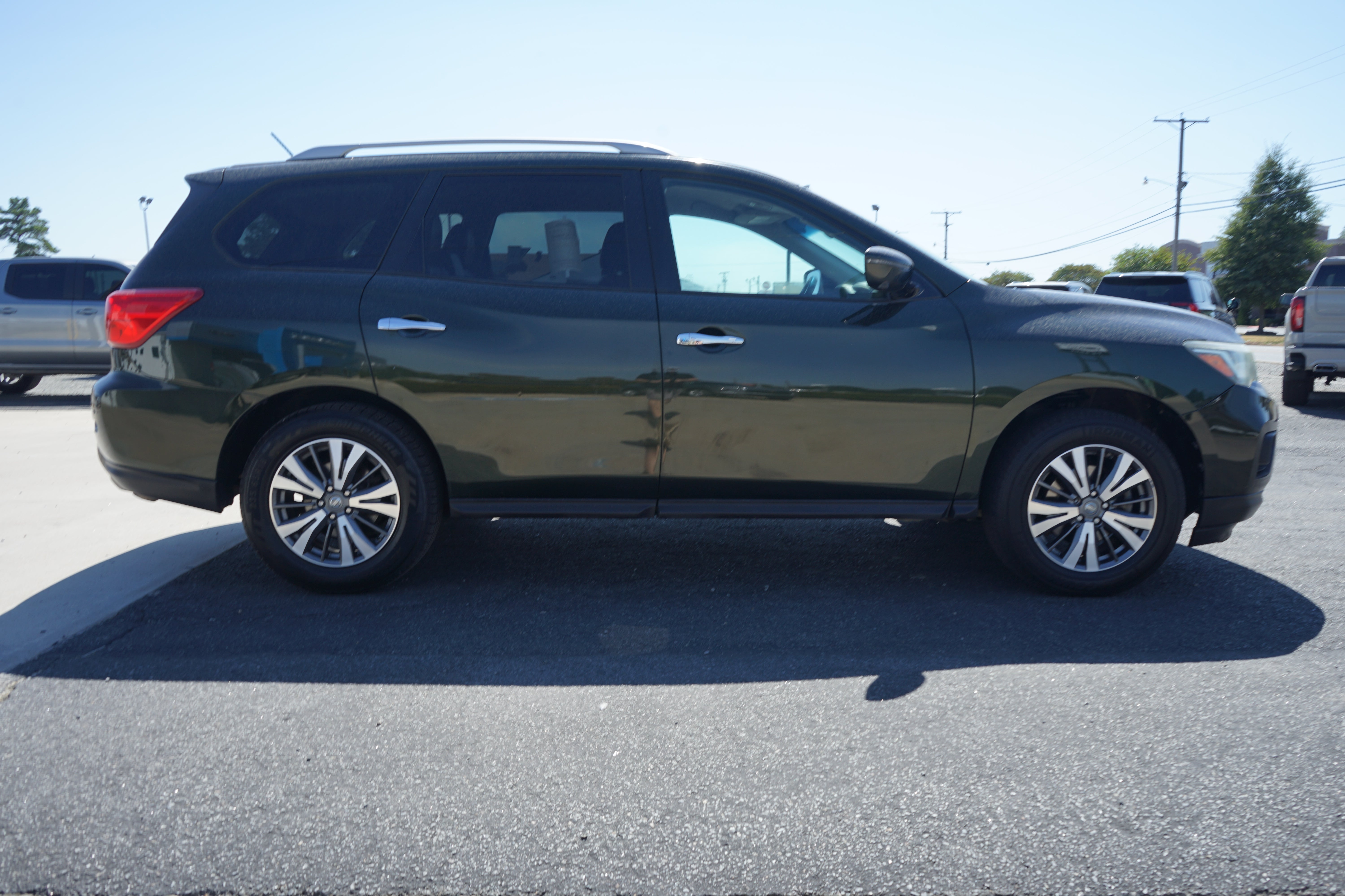 2018 Nissan Pathfinder SL