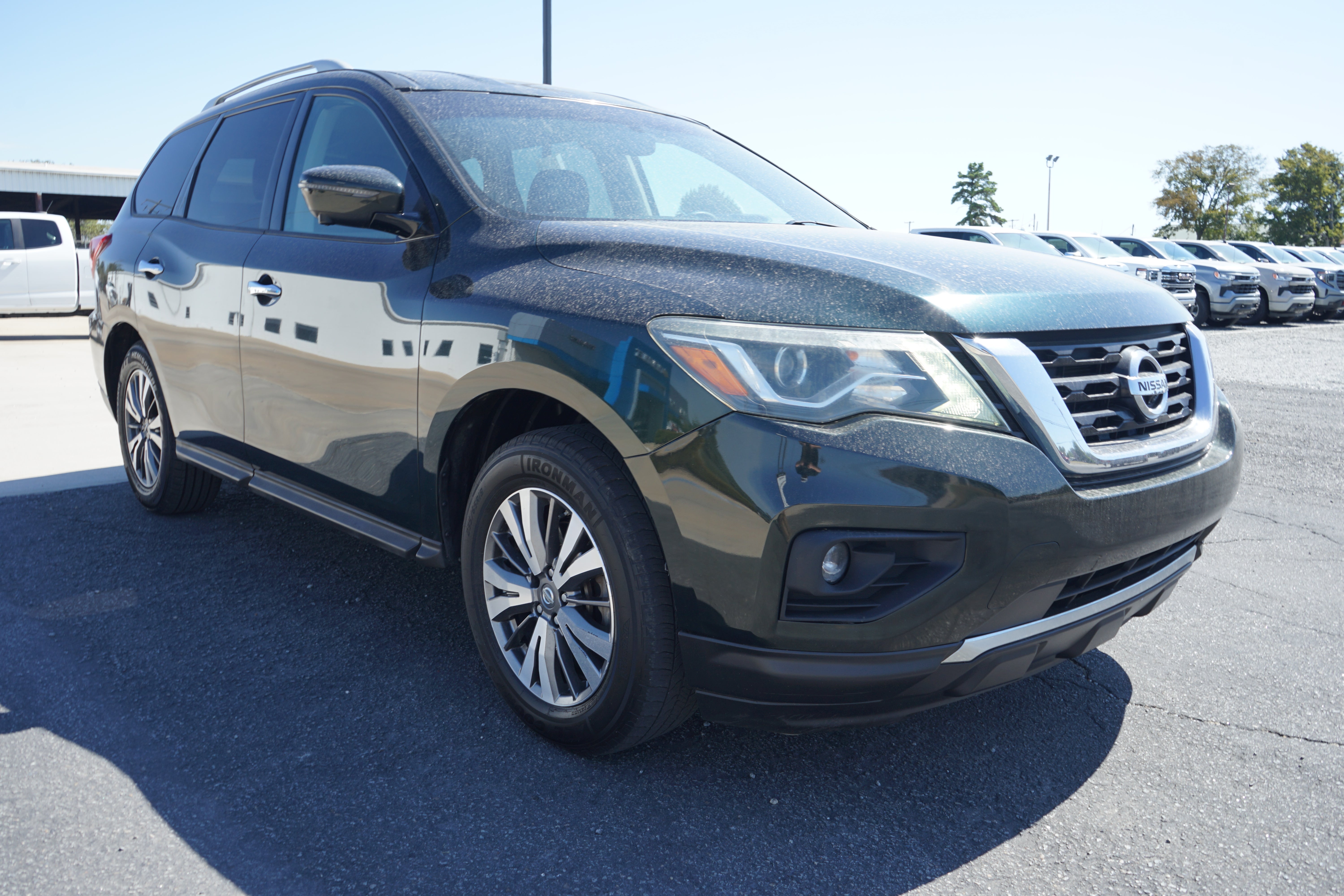 2018 Nissan Pathfinder SL